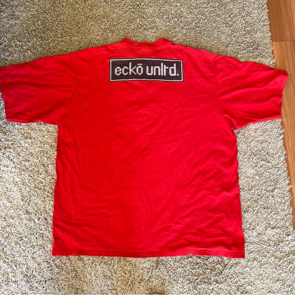 Vintage '90's Men's Ecko Unlimited Short Sleeve Red Shirt - Picture 3 of 7